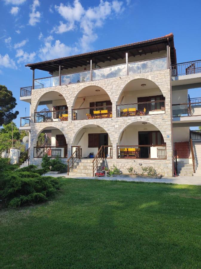 Aegialis Apartments Вурвуру Екстер'єр фото